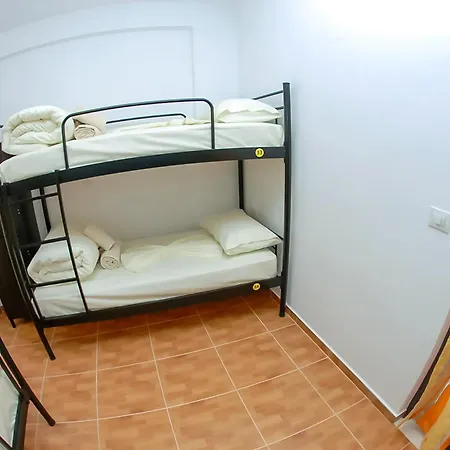 Black Albergue Delvine